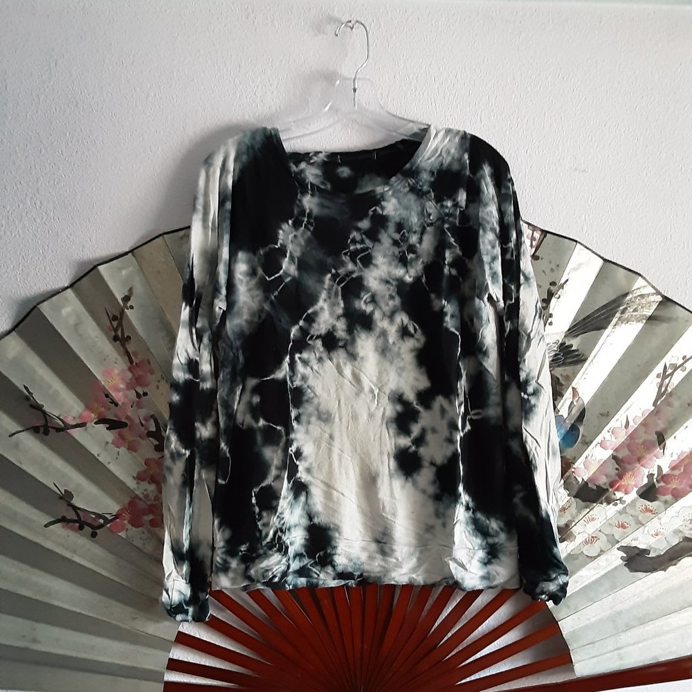 Marble tie dye sweater
